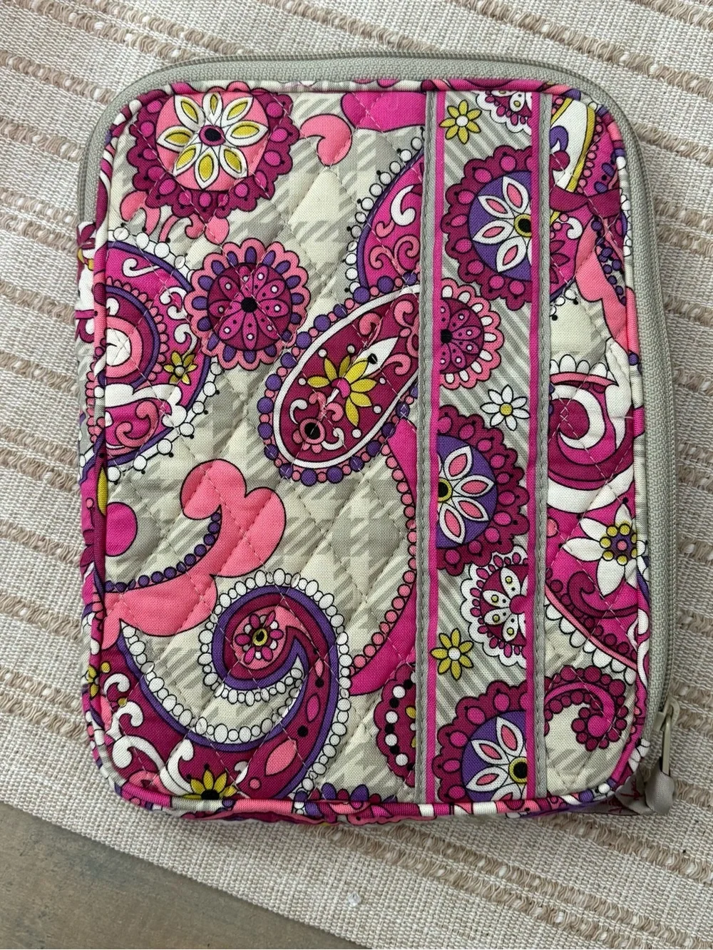 VERA BRADLEY PAISLEY MEETS PLAID like new E-READER NOOK KINDLE COVER